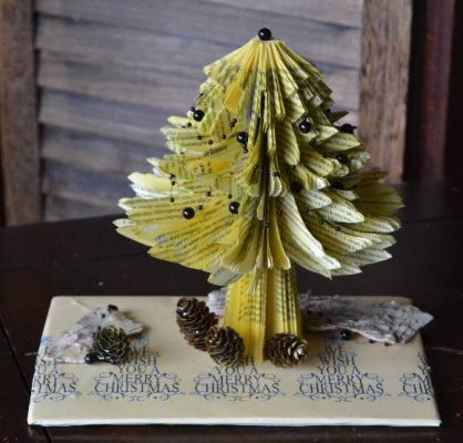 Bucher schneiden Buch falten Weihnachtsbaum