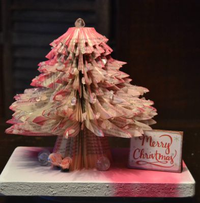 Bucher schneiden Buch falten Weihnachtsbaum