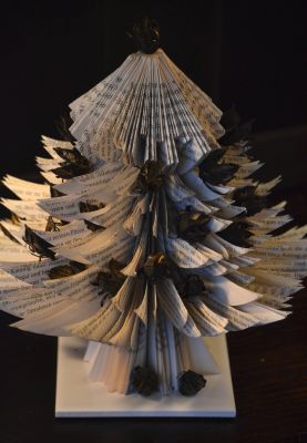 Bucher schneiden Buch falten Weihnachtsbaum
