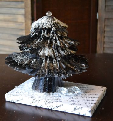 Bucher schneiden Buch falten Weihnachtsbaum