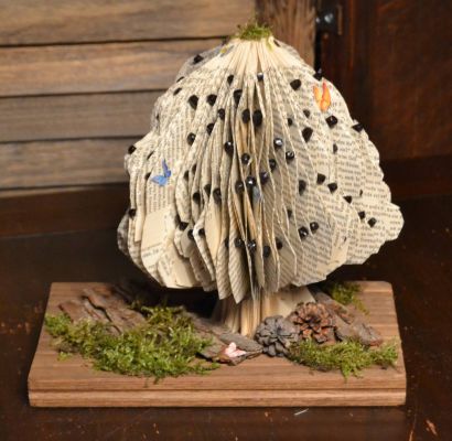Bucher schneiden Buch falten Weihnachtsbaum