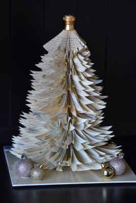 Bucher schneiden Buch falten Weihnachtsbaum