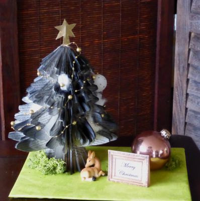 Bucher schneiden Buch falten Weihnachtsbaum