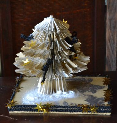 Bucher schneiden Buch falten Weihnachtsbaum