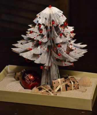 Bucher schneiden Buch falten Weihnachtsbaum