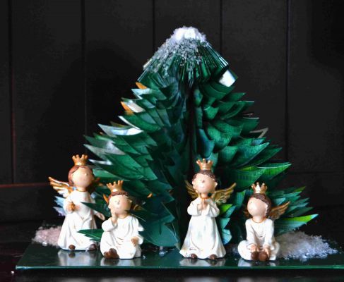 Bucher schneiden Buch falten Weihnachtsbaum