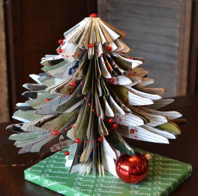 Bucher schneiden Buch falten Weihnachtsbaum