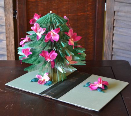 Bucher schneiden Buch falten Weihnachtsbaum