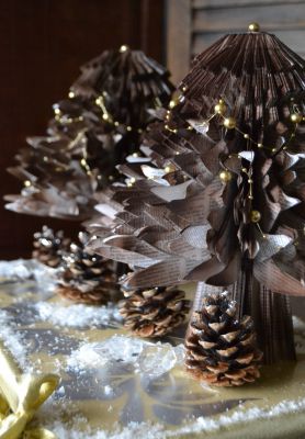 Bucher schneiden Buch falten Weihnachtsbaum