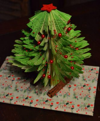 Bucher schneiden Buch falten Weihnachtsbaum