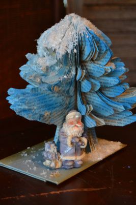 Bucher schneiden Buch falten Weihnachtsbaum