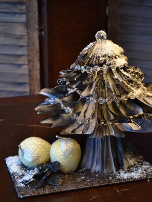 Bucher schneiden Buch falten Weihnachtsbaum