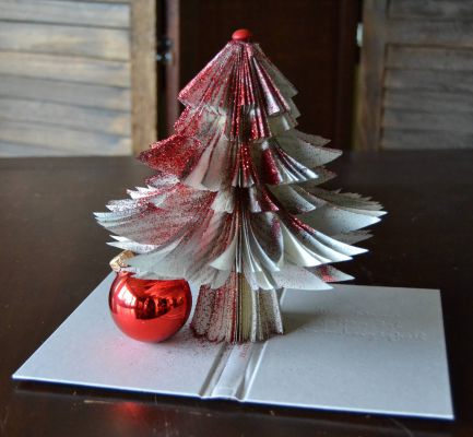Bucher schneiden Buch falten Weihnachtsbaum