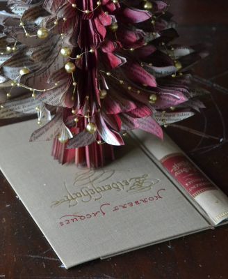 Bucher schneiden Buch falten Weihnachtsbaum