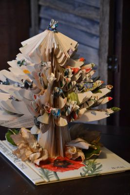 Bucher schneiden Buch falten Weihnachtsbaum