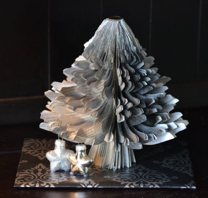 Bucher schneiden Buch falten Weihnachtsbaum