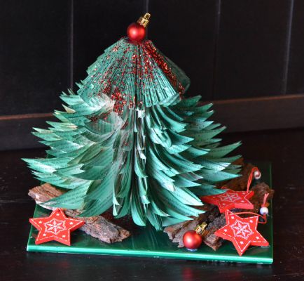 Bucher schneiden Buch falten Weihnachtsbaum