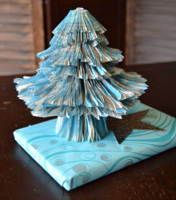 Bucher schneiden Buch falten Weihnachtsbaum