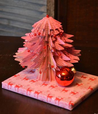 Bucher schneiden Buch falten Weihnachtsbaum