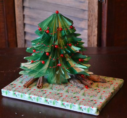 Bucher schneiden Buch falten Weihnachtsbaum