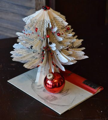 Bucher schneiden Buch falten Weihnachtsbaum