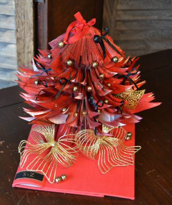 Bucher schneiden Buch falten Weihnachtsbaum