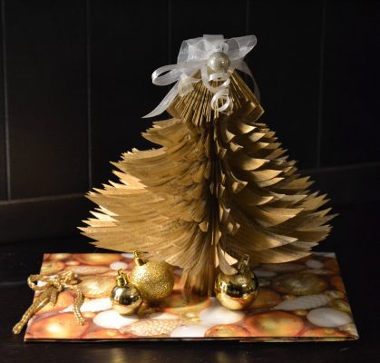 Bucher schneiden Buch falten Weihnachtsbaum