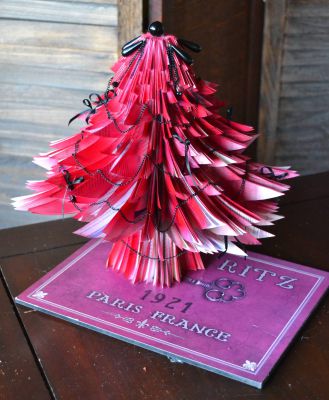 Bucher schneiden Buch falten Weihnachtsbaum
