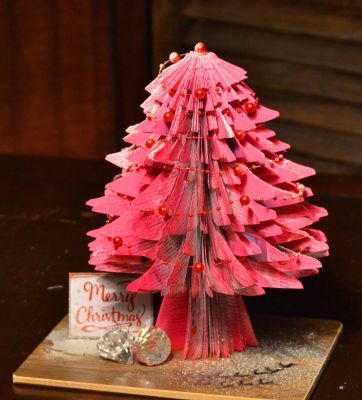 Bucher schneiden Buch falten Weihnachtsbaum