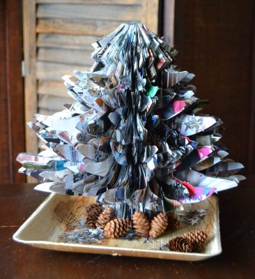 Bucher schneiden Buch falten Weihnachtsbaum