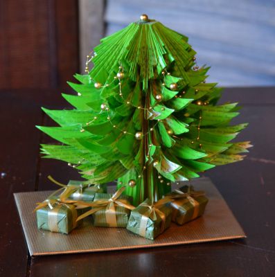 Bucher schneiden Buch falten Weihnachtsbaum