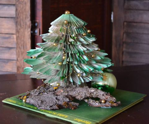 Bucher schneiden Buch falten Weihnachtsbaum
