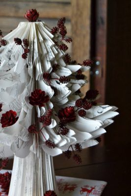 Bucher schneiden Buch falten Weihnachtsbaum
