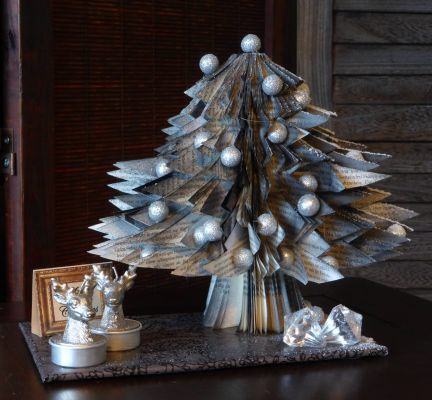 Bucher schneiden Buch falten Weihnachtsbaum