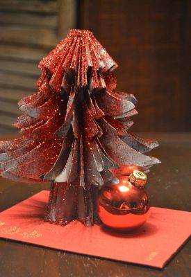 Bucher schneiden Buch falten Weihnachtsbaum