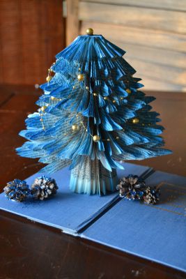 Bucher schneiden Buch falten Weihnachtsbaum