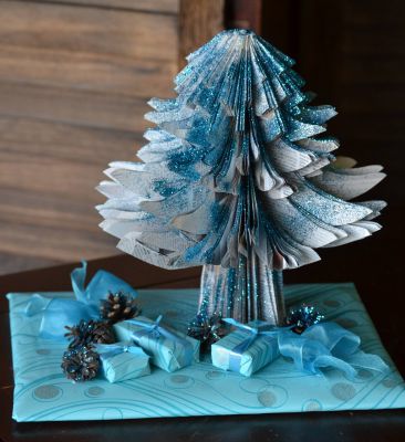 Bucher schneiden Buch falten Weihnachtsbaum