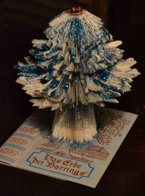 Bucher schneiden Buch falten Weihnachtsbaum