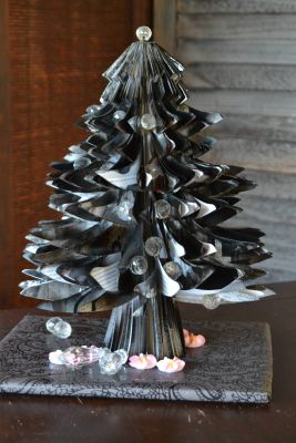 Bucher schneiden Buch falten Weihnachtsbaum