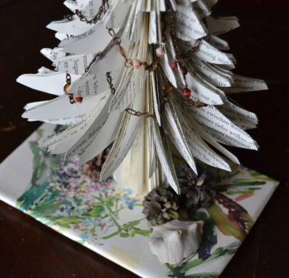 Bucher schneiden Buch falten Weihnachtsbaum