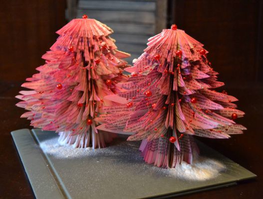 Bucher schneiden Buch falten Weihnachtsbaum