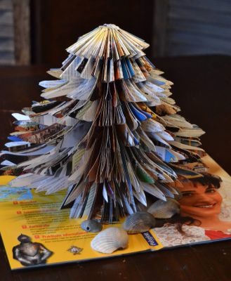Bucher schneiden Buch falten Weihnachtsbaum