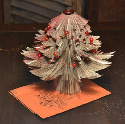 Bucher schneiden Buch falten Weihnachtsbaum